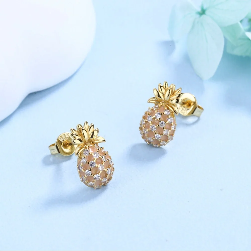 NWT Women’s 18K Gold Plated Pineapple Crystal Studs
